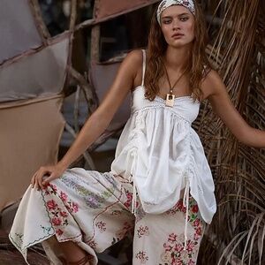 Anthropologie white ruche tie tunic top🤍